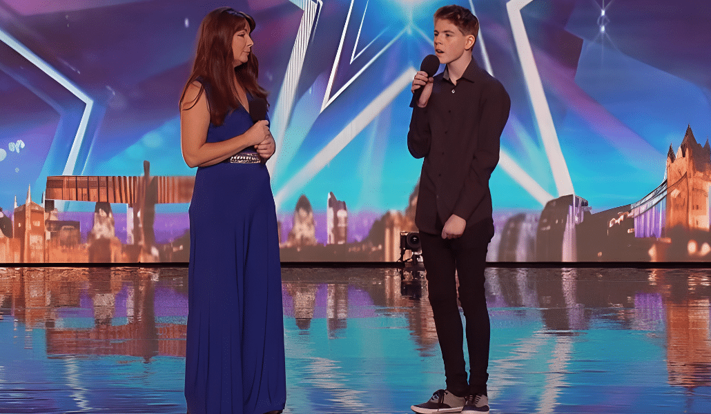 Stirring Moment As A 15-Year-Old Boy Persuaded His Mom To Sing A Song Together