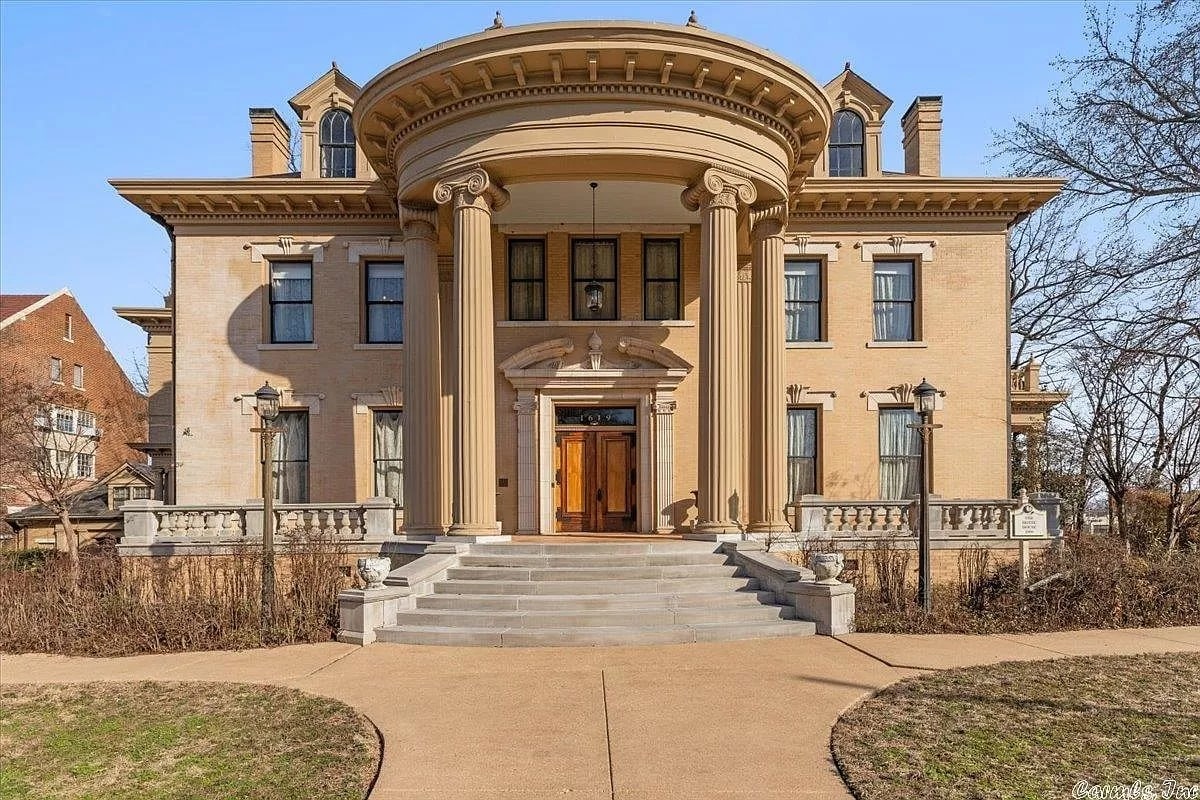 Historic 1900 Hotze House Built By The Prolific Architect Charles L. Thompson! Check Out!