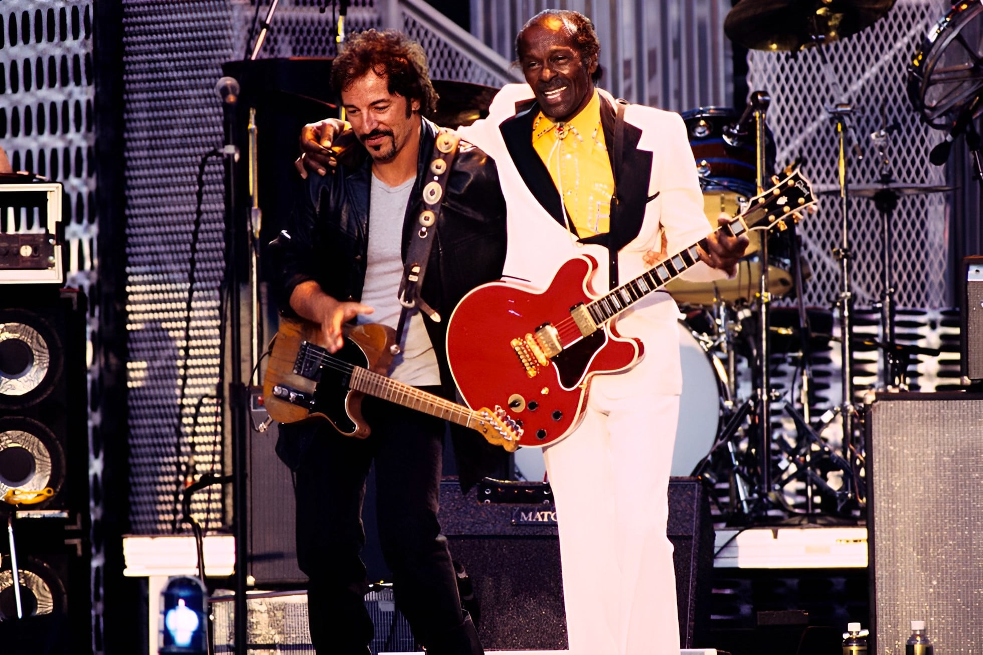 Chuck Berry Joins Bruce Springsteen On Stage For An Explosive Delivery Of “Johnny B. Goode”