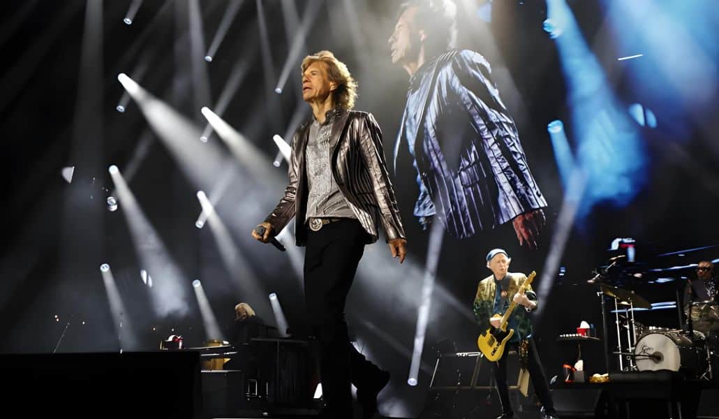 NRG Stadium Shakes As The Rolling Stones Performed “Mess It Up”