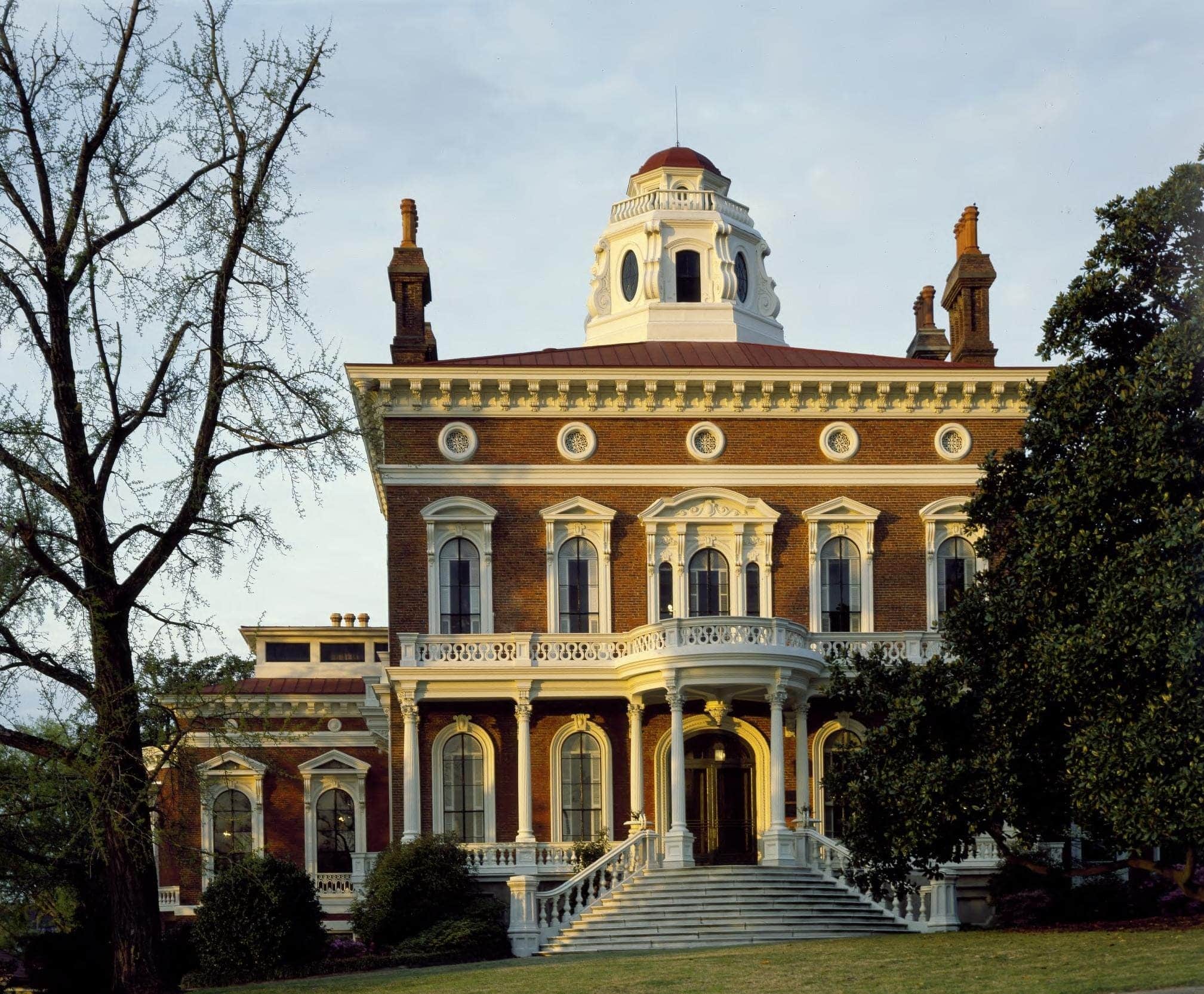 The Johnston-Felton-Hay House – A Stunning Example Of Italian Renaissance Revival Architecture