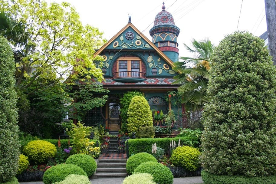 1906 Dr. Coleman House – A Vibrant Victorian Masterpiece In Seattle’s Queen Anne Neighborhood