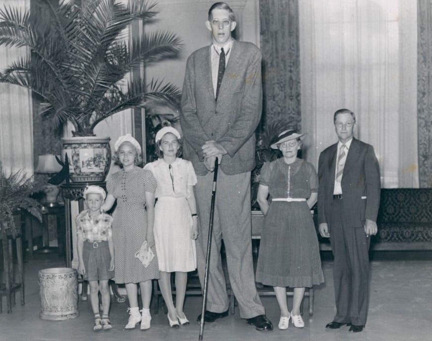 Robert Wadlow, The Tallest Person To Ever Live In History, Nearly 9 ft In Height