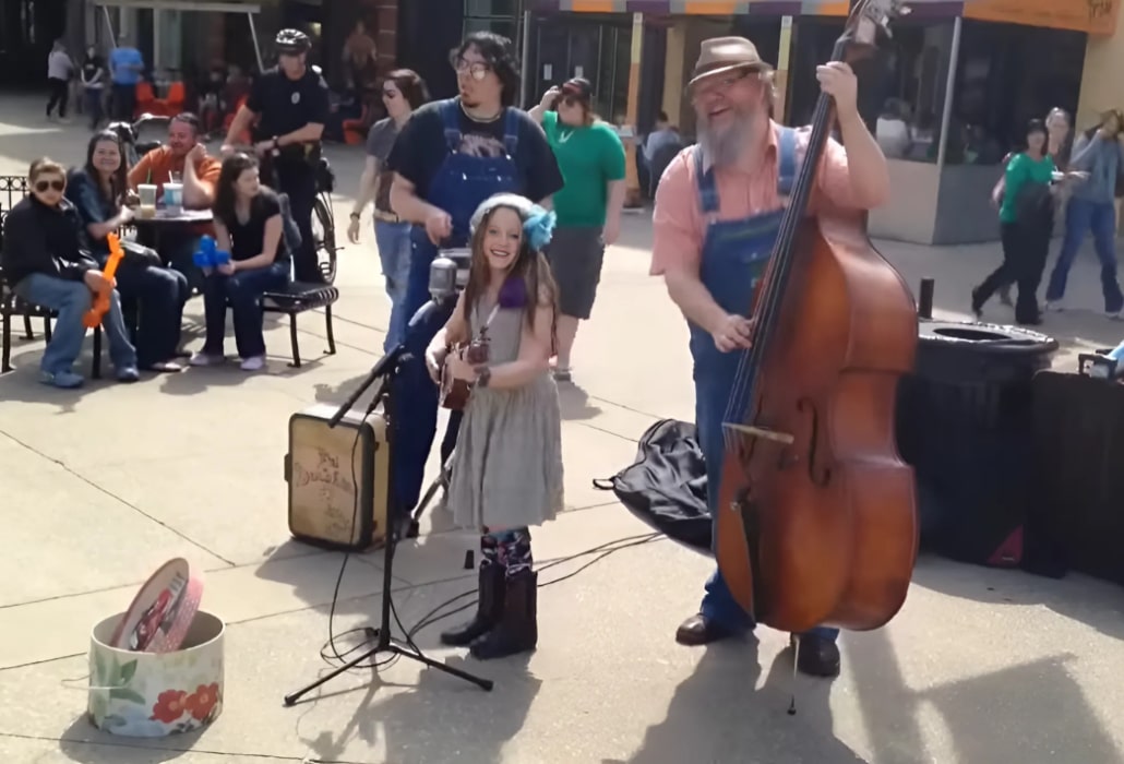 Unbelievable! 9-Year-Old Nails “Folsom Prison Blues” In Knoxville