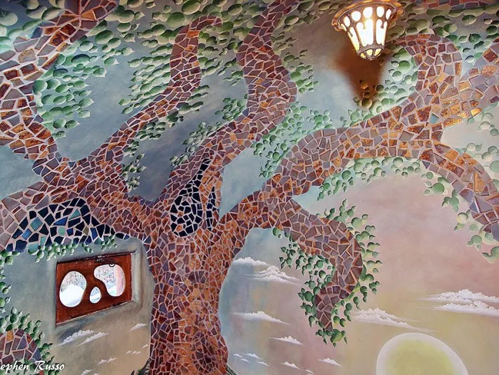 Tiles in the shape of a tree in the guest bathroom