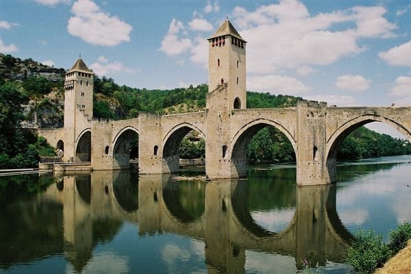 Pont Valentré Bridge And The Legend Of The Devil’s Bargain
