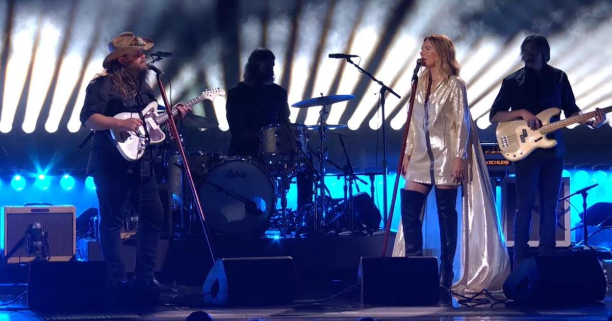 Chris Stapleton And Wife Morgane Enchant CMA Audience With “What Am I Gonna Do”