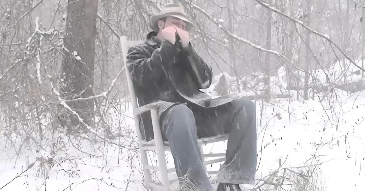A Harmonious Moment In The Snow: Man Sings “Amazing Grace” Alone