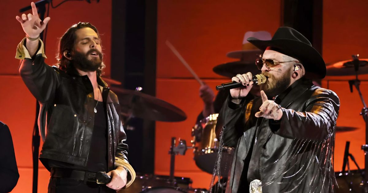 CMA Audience Roars For Teddy Swims And Thomas Rhett’s Incredible Live Set