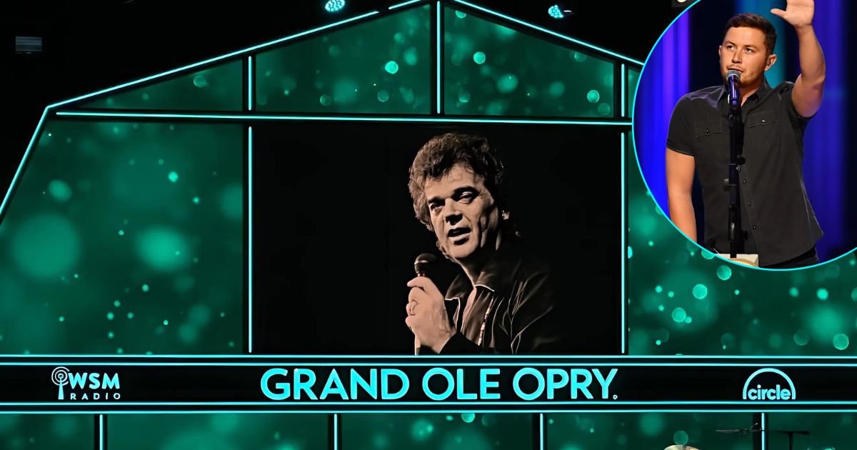 Scotty McCreery’s Moving Rendition Of “Hello Darlin” Leaves Opry Crowd In Awe