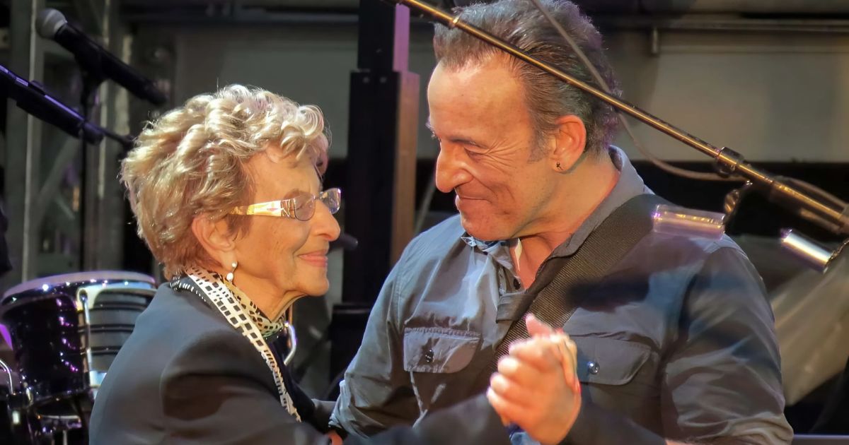 Bruce Springsteen Stops His Concert For A Special Dance With His 90-Year-Old Mother